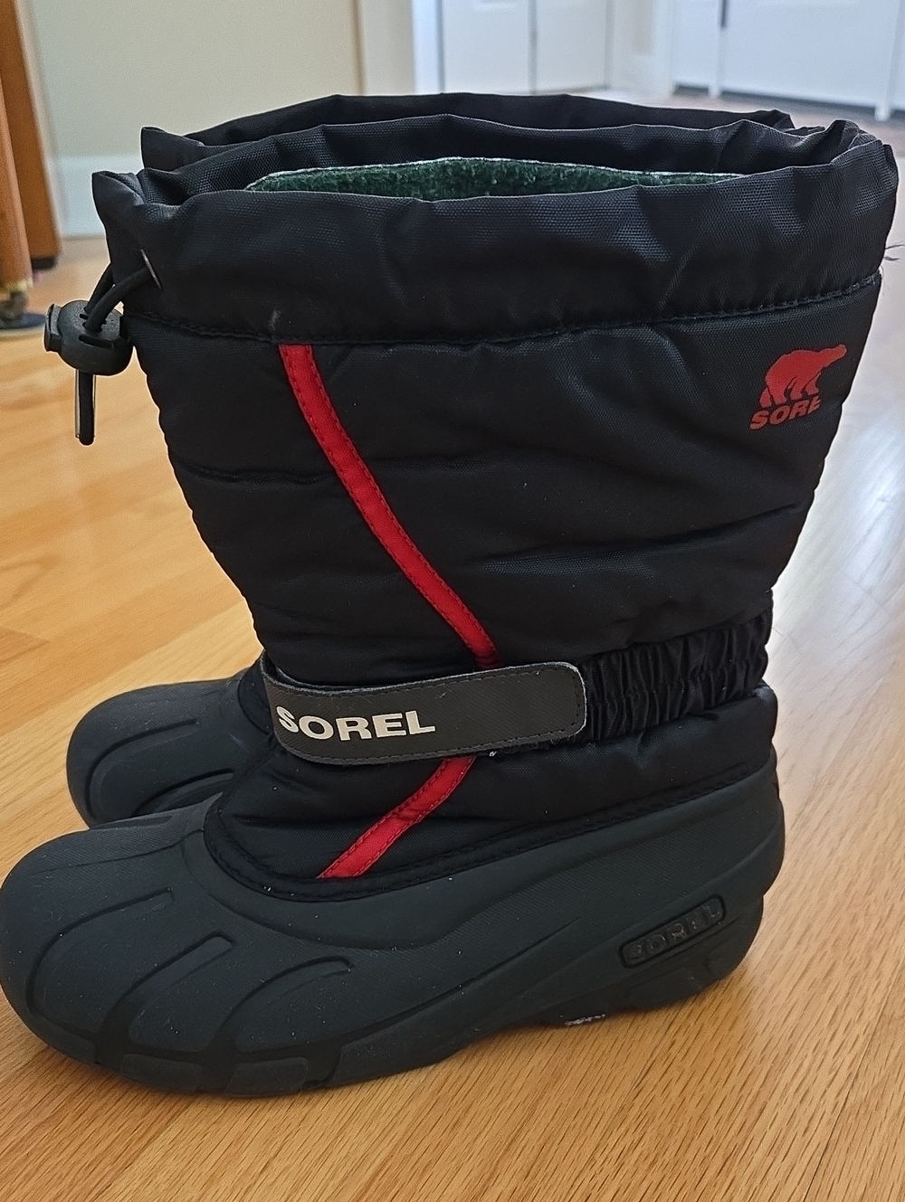 SOREL Kids Youth Flurry Winter Boots Black/Red NY1965-015 Size 4